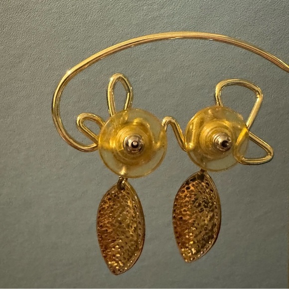 ⚜️3 for $30⚜️ Vintage Drop Earrings (Marbled Grey Enamel, Pierced, Gold Tone) - Picture 11 of 11